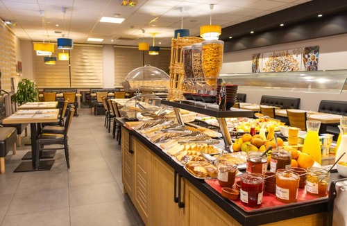 Quartier de la Boule - Champs-Pierreux Hotel | Hôtel l'Amandier