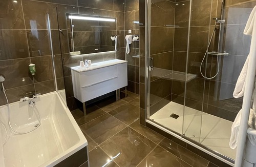 Cherbourg-en-Cotentin Hotel | Hôtel Le Cercle