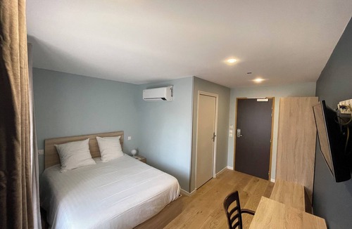 Le Thillay Hotel | Hôtel Le Celtic
