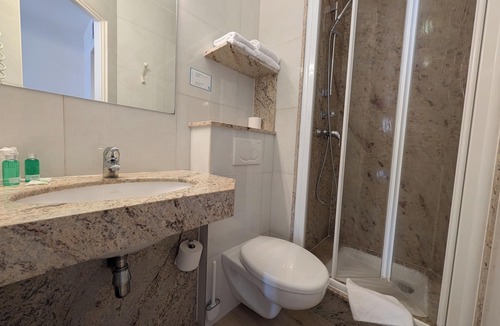 Antibes City Centre Hotel | Hôtel le Collier