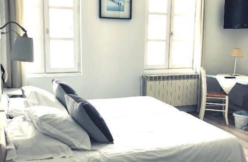 Fouras Hotel | Hôtel Le Galet Bleu