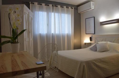 L'Ile-Rousse Hotel | Hôtel le Grillon