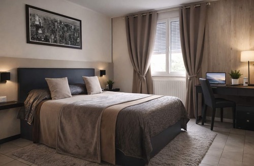 Roussillon-en-Isere Hotel | Hôtel Le Médicis