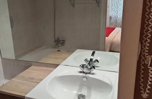 Saint-Chamond Hotel | hôtel les nouveaux Ambassadeurs