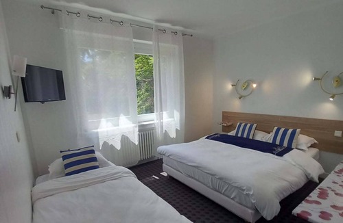 Saint-Chamond Hotel | hôtel les nouveaux Ambassadeurs