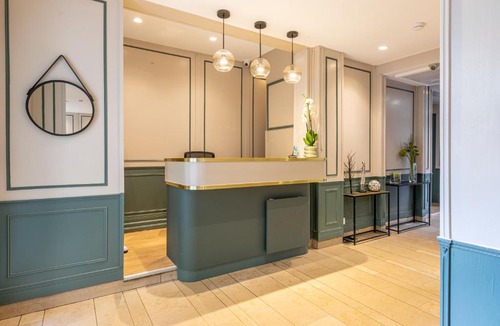 15th Arrondissement Hotel | Hôtel Montcalm