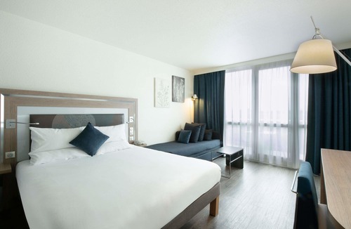 Saint-Pierre-du-Perray Hotel | Hôtel Novotel Senart Golf de Greenparc