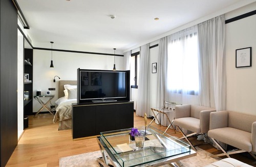 Saint-Raphael Hotel | Hôtel Restaurant le Touring
