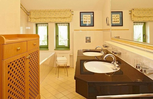 Seebad Heringsdorf Apartment | Hübsche Dachgeschosswohnung mit Schönem Balkon im Schicken Kaiserbad Heringsdorf
