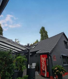 Erkrath Apartment | Hühnerstall nahe Düsseldorf, direkt an der Autobahn,zu Airport & Messe