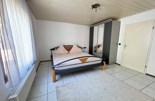 Sindelfingen Apartment | H&H Home - Quite and Central Apartment near Park in Sindelfingen
