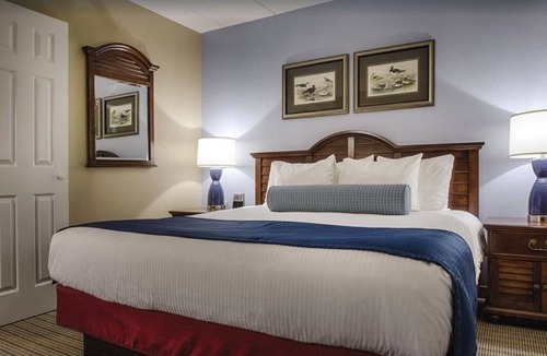 Newport Resort | H - Inn on Long Wharf 1/1 6/27 -7/4 2027 Harbor View Suite in Historic Newport