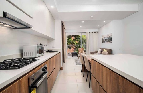 Granada Apartment | H108 | 2-Bed, 2-Bath | Pool | Gym | 24/7 Security