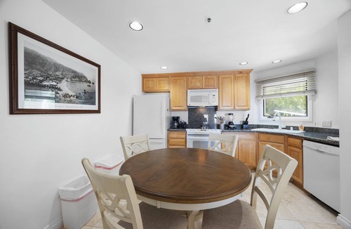 Avalon Condo | H178: 2Bd Villa, Full Ocean Views, Golf Cart, 1 step