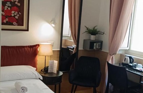 Naples City Centre Hotel | H22 Hotel