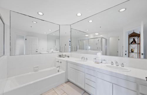 Avalon House | H242 - Hamilton Cove Villa 2-42