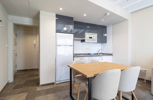 Central District Apartment | H2Granada Rooftop Terrace & Parking & Pet Friendl