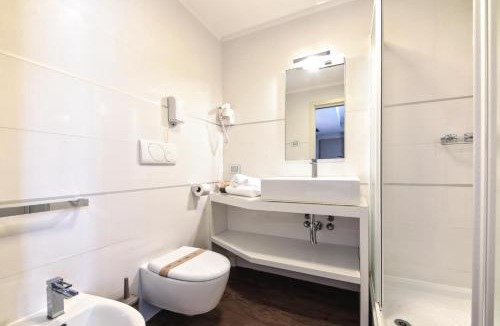 Moniga del Garda Bed & Breakfast | H2O ROOMS