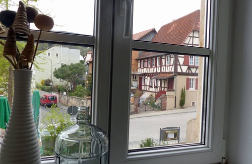 Neustadt an der Weinstrasse Apartment | HAARDTER WINZER (Whg. 2) renovated and lovingly decorated "Palzcard-Partner"