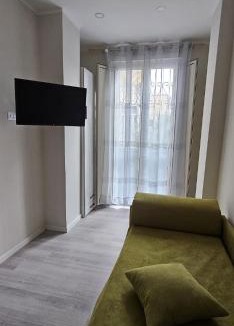 Torre del Greco House | Habibi Gerard