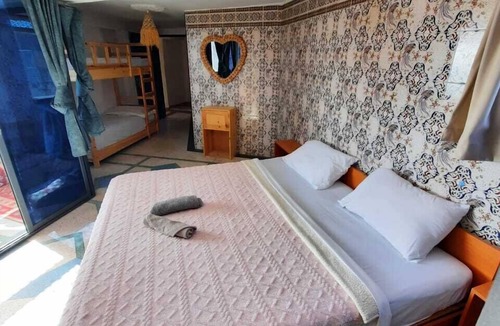Taghazout Hotel | HABIBI HOSTEL