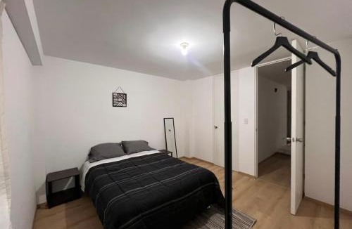 Comas House | Habitación con baño privado, duplex con ambientes compartidos