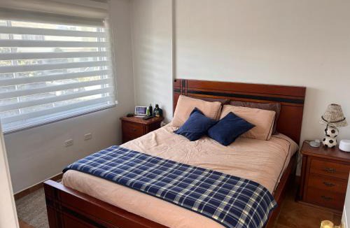 Tumbaco House | Habitacion Master Privada con parqueadero