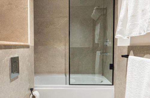 Sheikh Zayed City Hotel | Habitat Towers