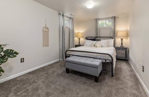 Veterans Park House | #HabitueHomes - West End Getaway