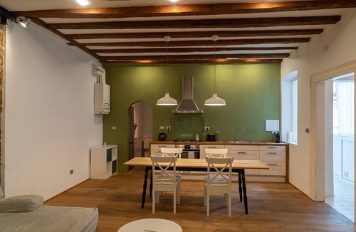 Citta Nuova-Barriera Nuova-San Vito-Citta Vecchia Apartment | Hadithi Trieste, between Le Rive and Piazza Unità