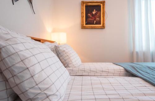 Savedalen House | HaHa Gothenburg City Apt for 2