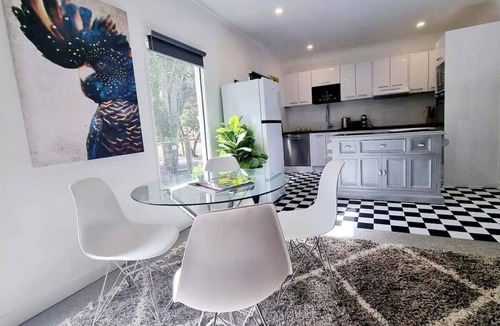 Echunga Cottage | Hahndorf Providence Cottage 30 minutes from the CBD. Pet friendly. Outdoor bath