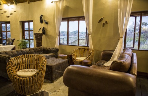 Rundu Cabin | Hakusembe River Lodge
