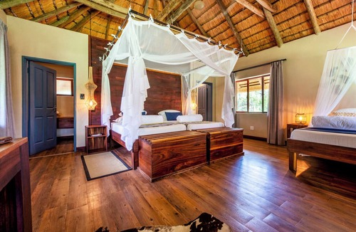 Rundu Cabin | Hakusembe River Lodge