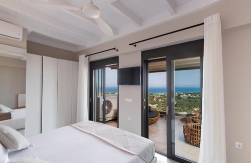 Frinion Apartment | Halcyon
