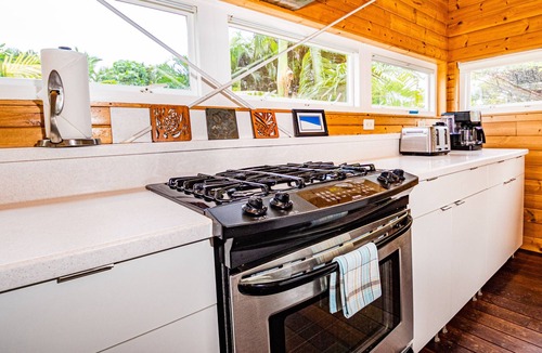 Kehena House | Hale Ohai: Modern Elegance in the Jungle near Pohoiki and Kehena Beaches