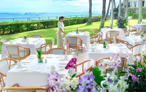 Waikiki Resort | Halekulani - NO RESORT FEE