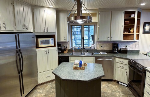 Cook House | Half Boathouse