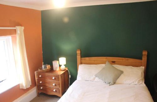 Llanthony Hotel | Half Moon Inn