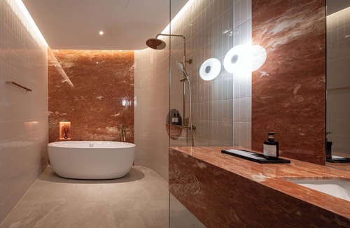 Chanthanimit Hotel | Halff Hotel