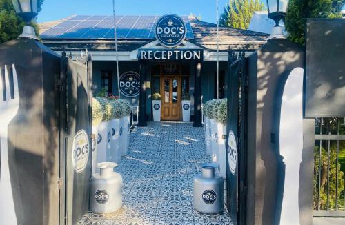 Kimberley Hotel | Halfway House Hotel