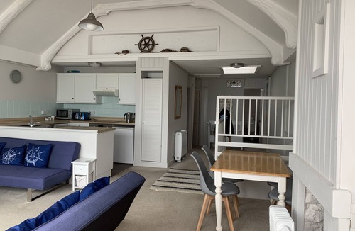 Kingsand Hotel | Halfway House Inn