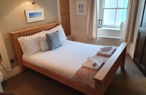 Kingsand Hotel | Halfway House Inn