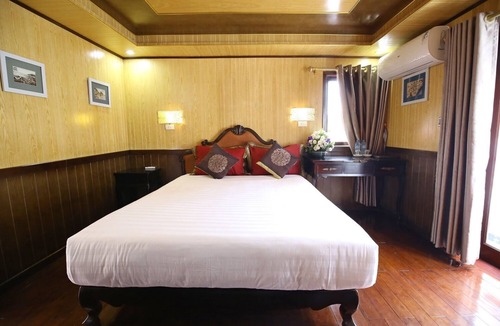 Hon Gai Boat Rental | Halong Bay 2 days packaged on Deluxe Cruise