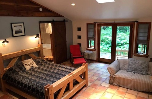 Kaslo House | Hametli Suite