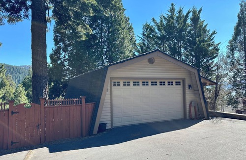 Hamilton Branch House | Hamilton Branch Multi-level Home with Stunning Lake Almanor View