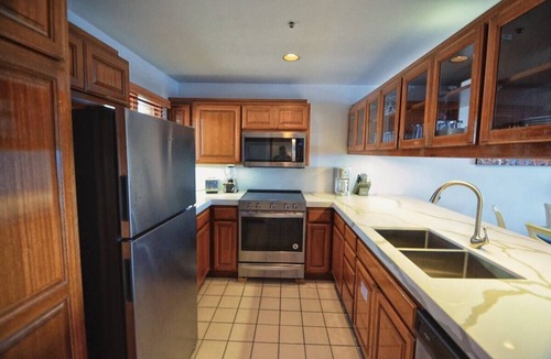 Avalon Condo | Hamilton Cove Oceanfront view 2bd with golf cart