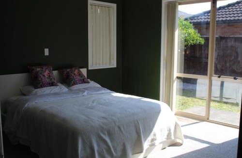 Hamilton East Bed & Breakfast | Hamilton East Haven