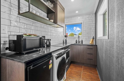 Hamilton Apartment | Hamilton's Most Convenient Luxury Stay