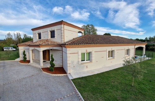 Villeneuve-sur-Lot Villa | Hammeau villa